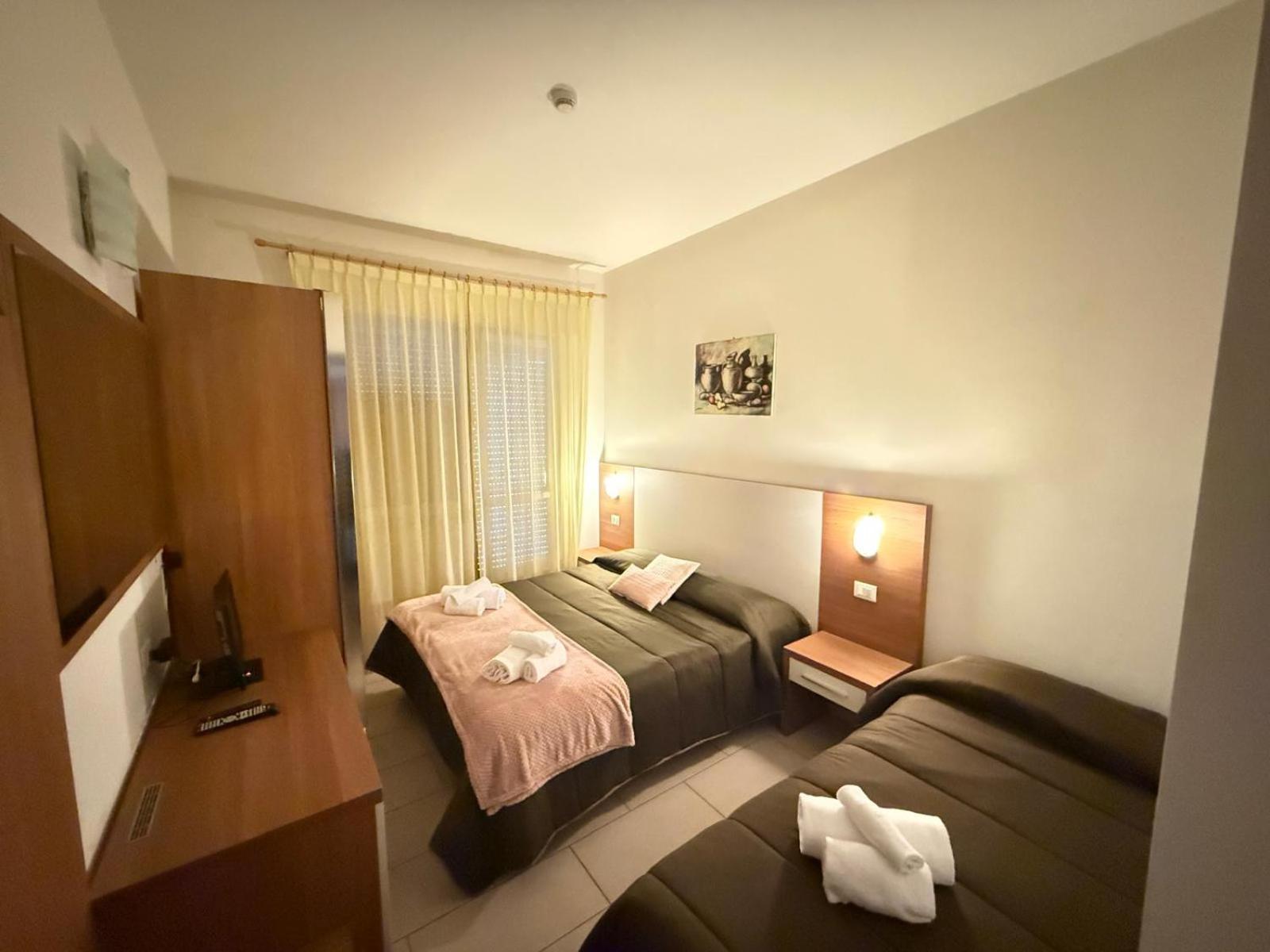Hotel Blurelda シルヴィ・マリーナ エクステリア 写真